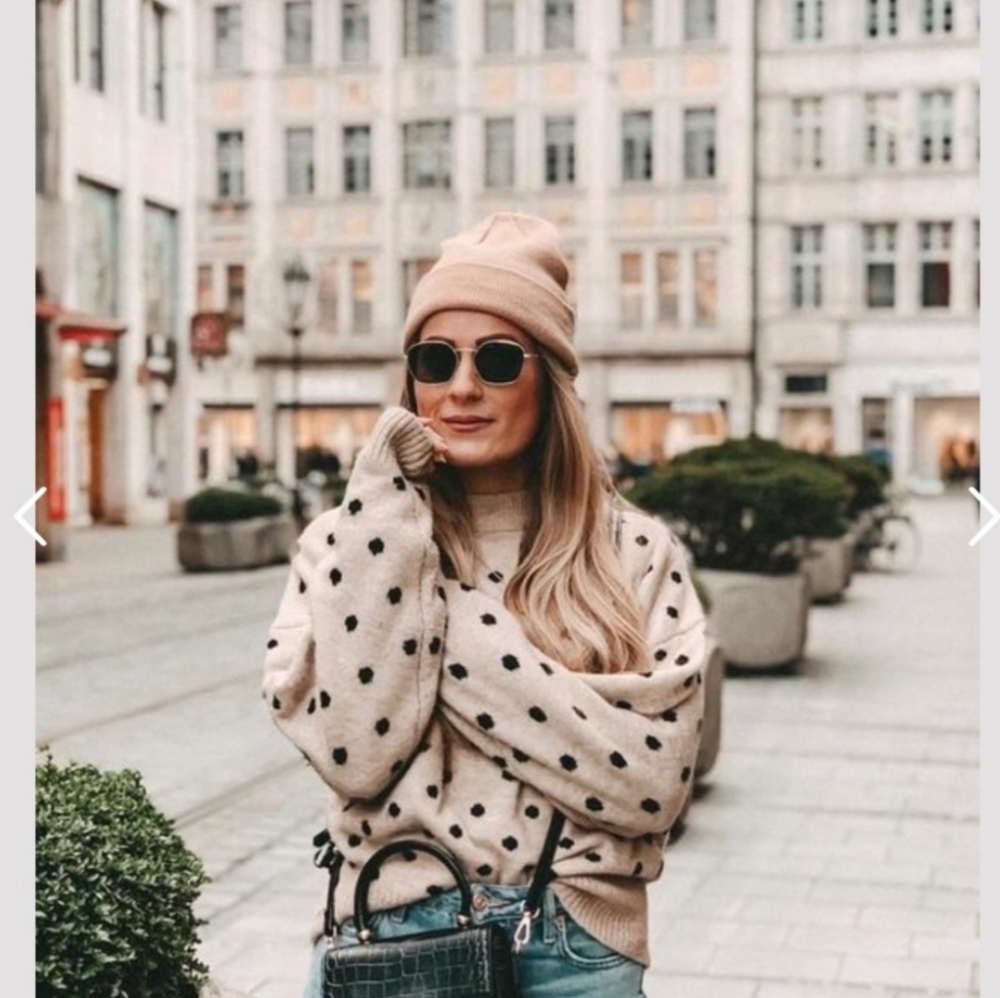 H&M Boxy Fit Spotted Polka Dot Sweater - Picture 8 of 15